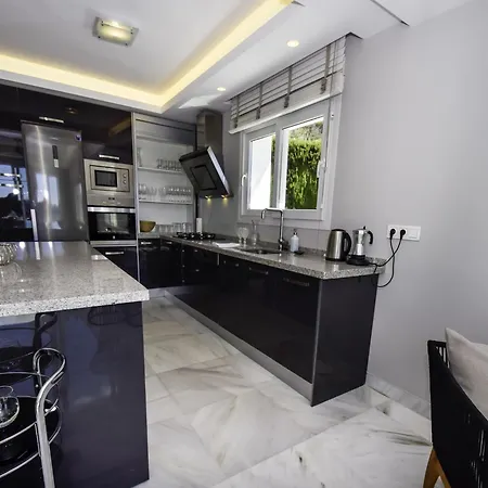 فيلة Tranquil Sea View For 8