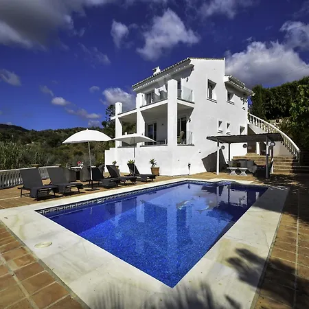 Tranquil Sea View For 8 فيلة ماربيا