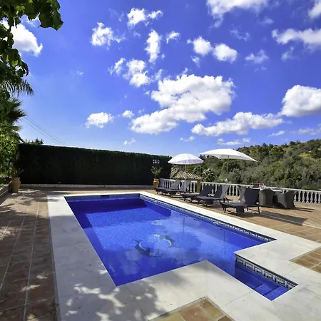 Tranquil Sea View For 8 فيلة ماربيا